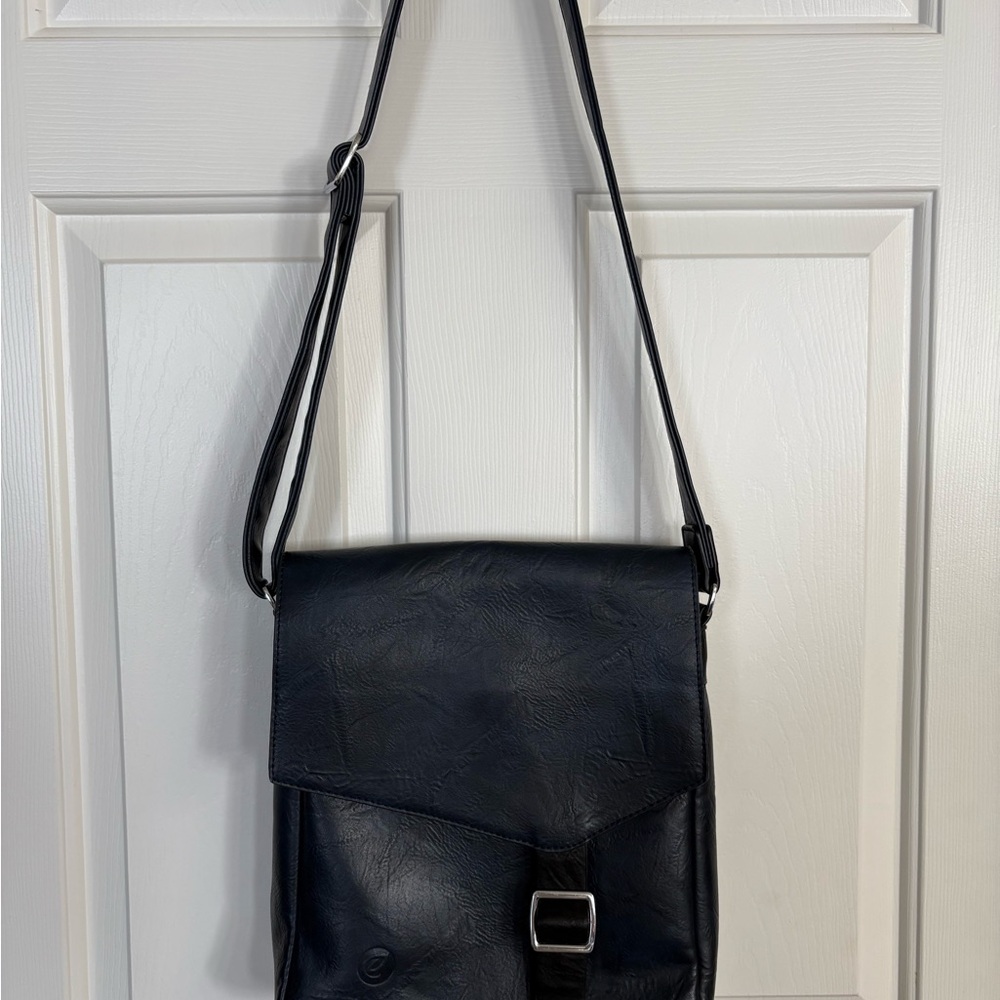 Espe Classic Navy Blue Men's Messenger Bag with Adjustable Strap